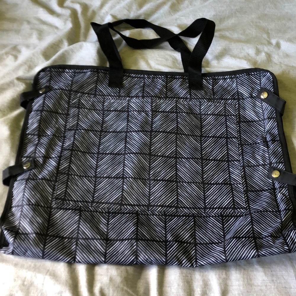 Thirty one garment bag